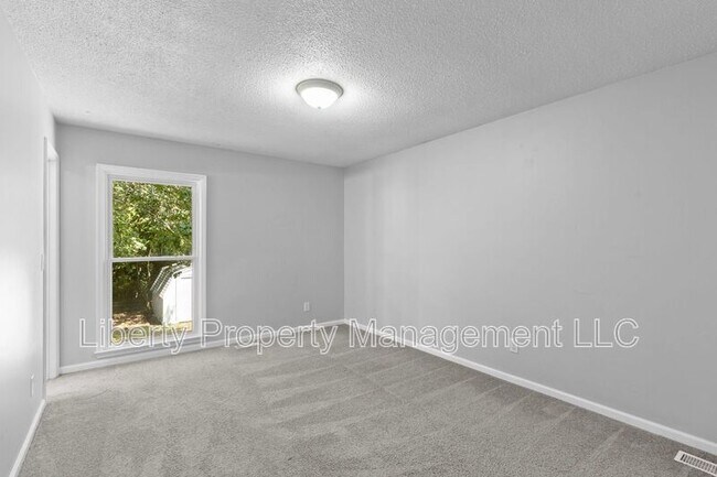 Building Photo - 512 Nottingham Dr