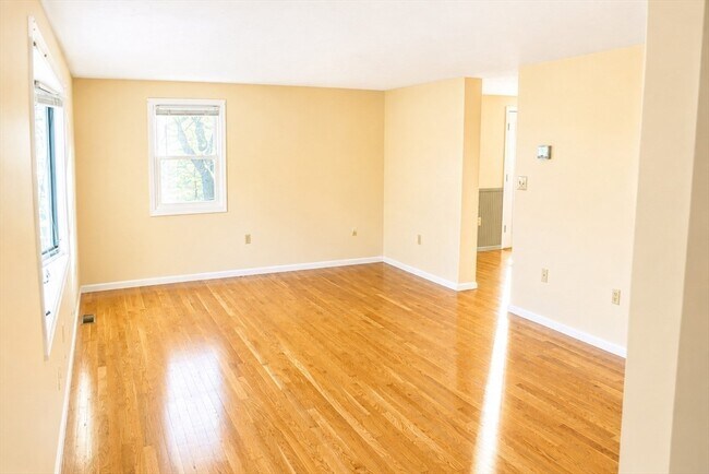 Building Photo - 160 Cypress St