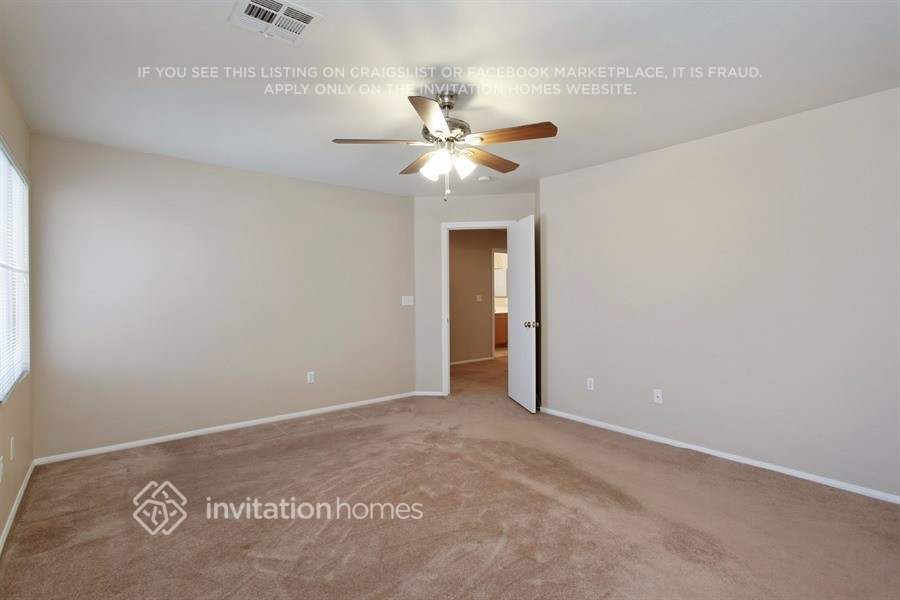 Building Photo - 9428 Warm Waters Ave