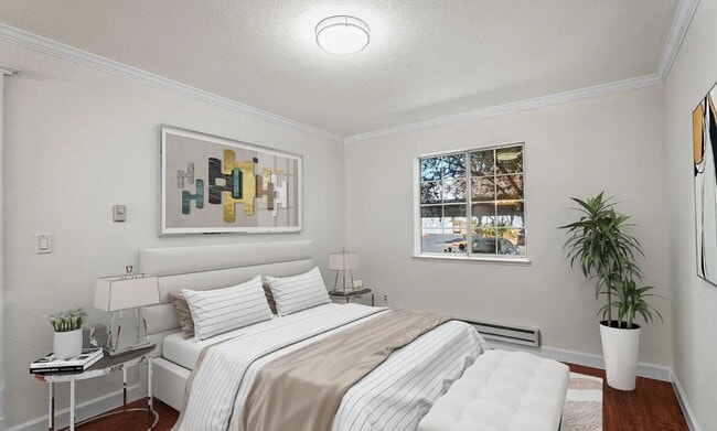 Building Photo - Welcome to this serene, generous unit in t...