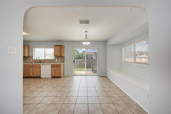 Building Photo - 1201 Sheltie Ln