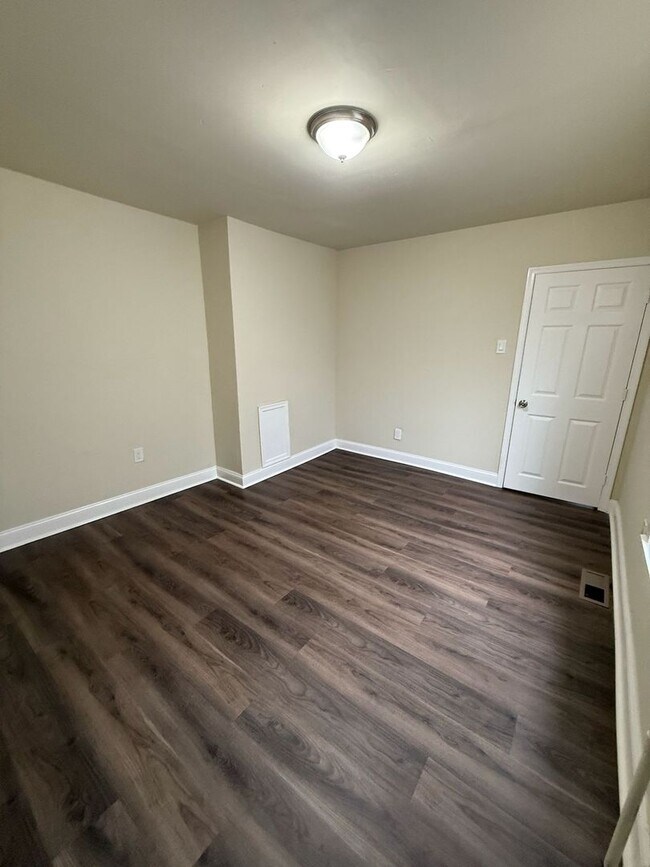 Building Photo - BRAND NEW 1 BED 1 BATH APARTMENT FOR RENT.