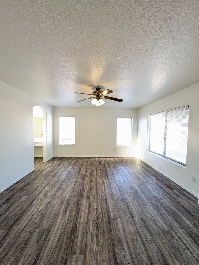 Building Photo - AVAILABLE NOW IN SAN TAN RANCH GILBERT!!!