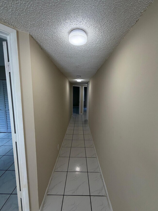 Building Photo - 11441 NW 35th St