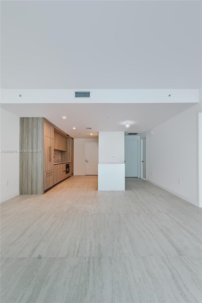 Building Photo - 77 SE 5th St