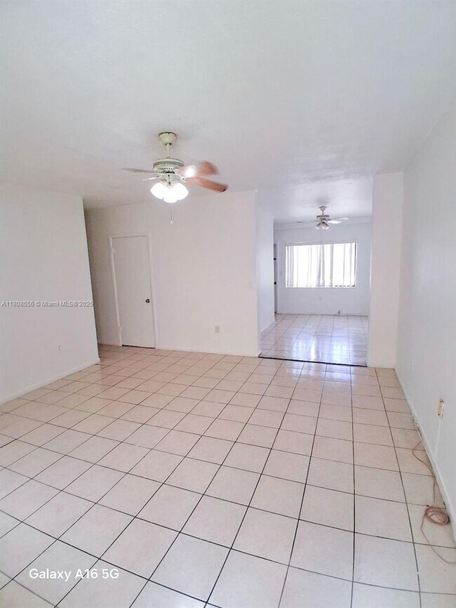 Primary Photo - 1165 Marseille Dr