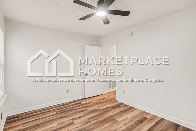 Building Photo - 145 Springvalley Way