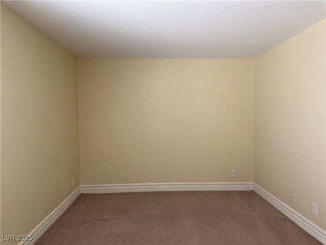 Building Photo - 362 Dogleg Dr