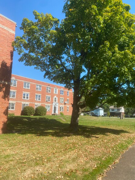 Building Photo - 2633 South St