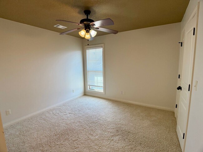 Building Photo - 6023 Beaver Run Ln