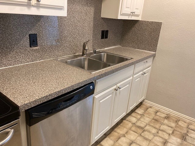 Kingchen Sink - 6010 E University Blvd