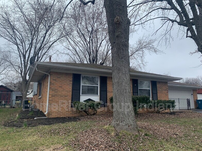 Building Photo - 2724 Constellation Dr