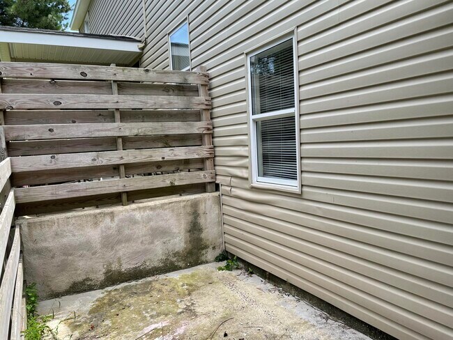 Building Photo - 6022 Springside Ln