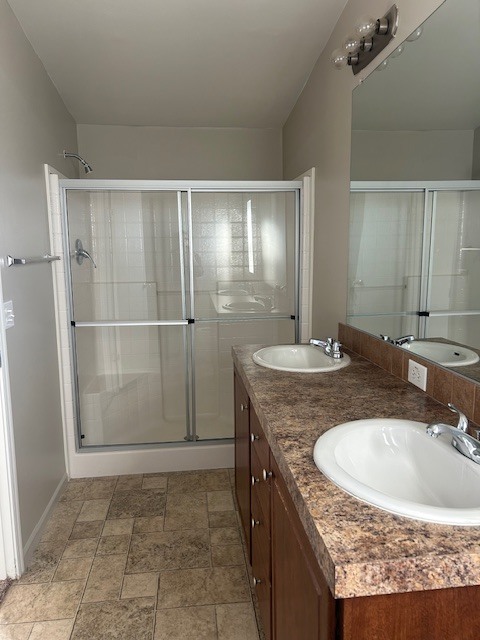 Building Photo - 9427 E University Dr