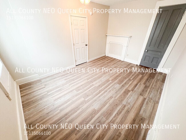 Building Photo - 499 S Detroit St