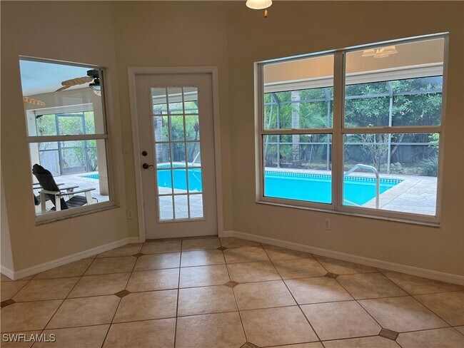 Building Photo - 385 Ashbury Way