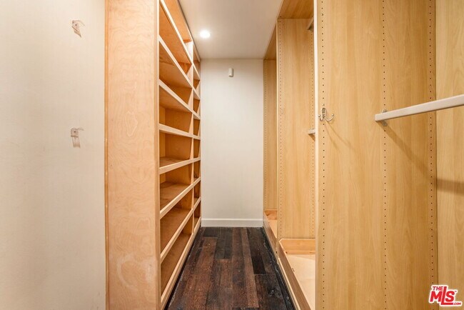 Building Photo - 4075 Los Nietos Dr