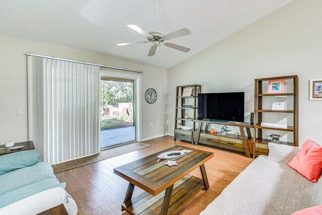 Building Photo - 10444 Copperwood Dr