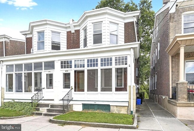 Building Photo - 413 Rector St