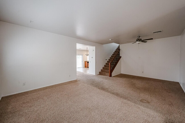Building Photo - 12039 W Leather Ln
