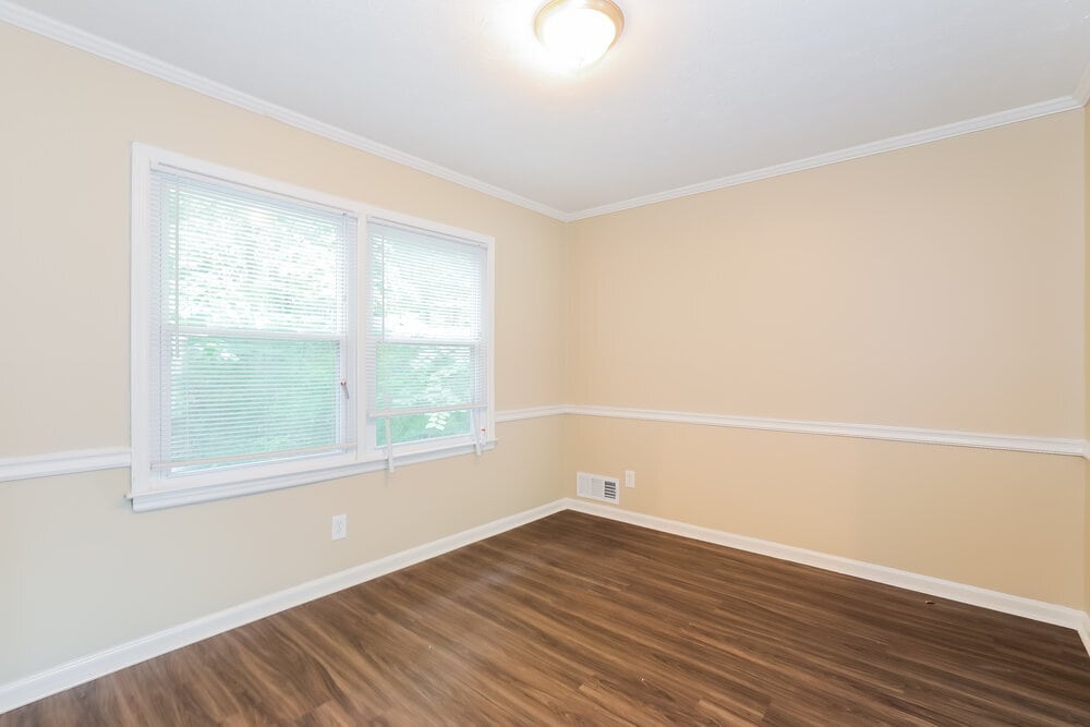 Building Photo - 3358 Creekway Dr