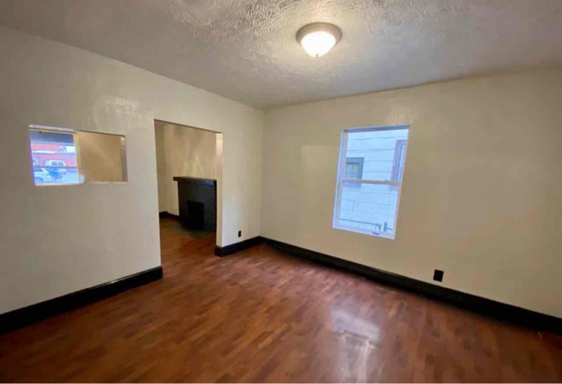 Building Photo - 813 11th St W