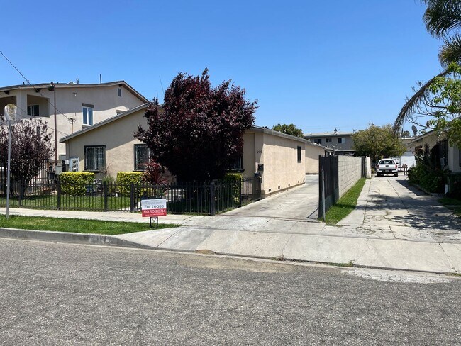 Primary Photo - 206 S Rose Ave