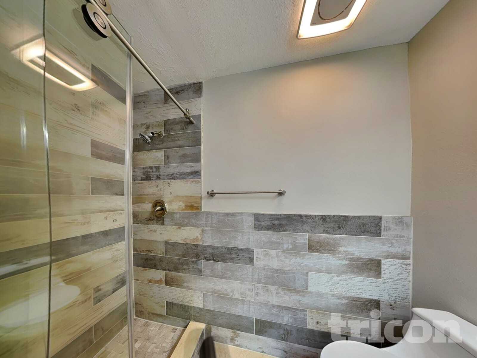 Building Photo - 16511 W Course Dr