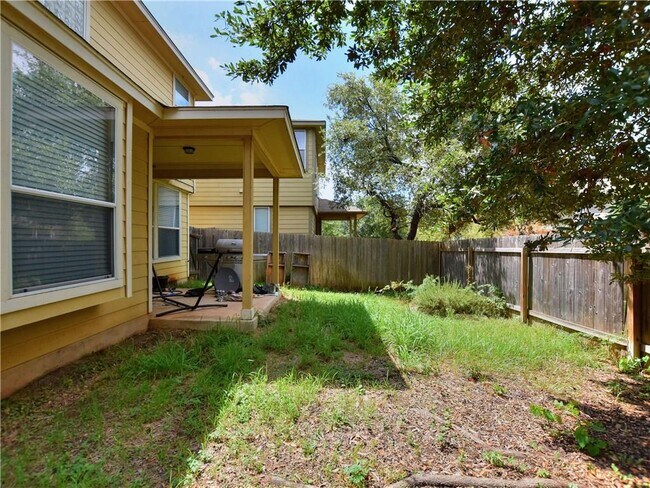 Building Photo - 8616 Harrier Dr