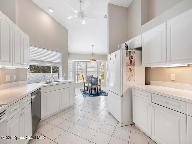 Building Photo - 1026 Blossom Dr