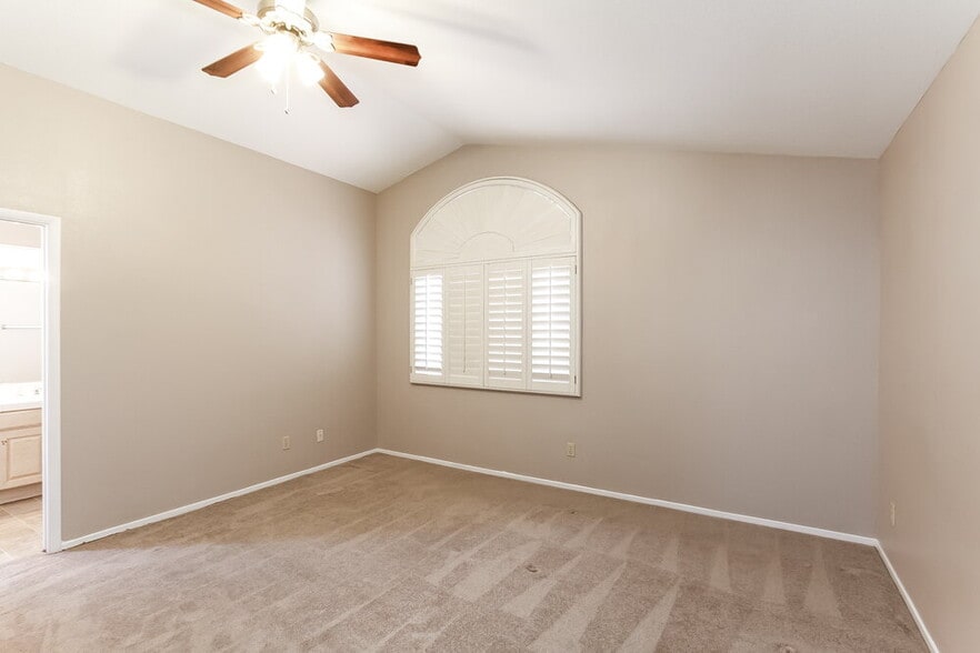 Building Photo - 131 Monteen Dr