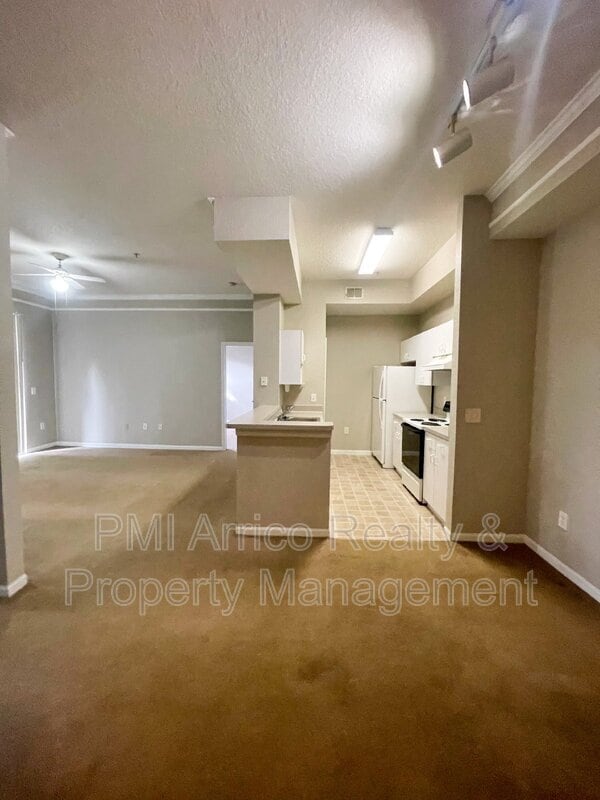 Building Photo - 17112 Carrington Park Dr