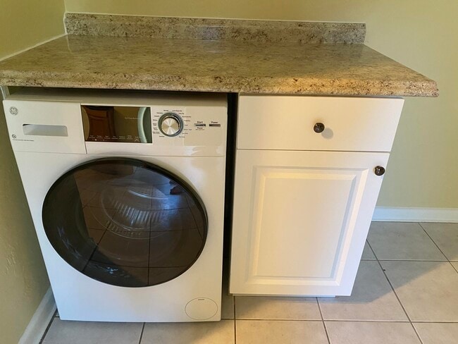 Building Photo - 1172 Surf Rd