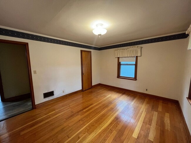 Building Photo - 2 Bed 1 Bath Single Family Home in Wausau