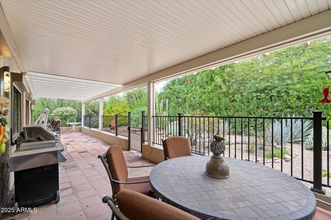 Building Photo - 25409 N Quail Haven Dr