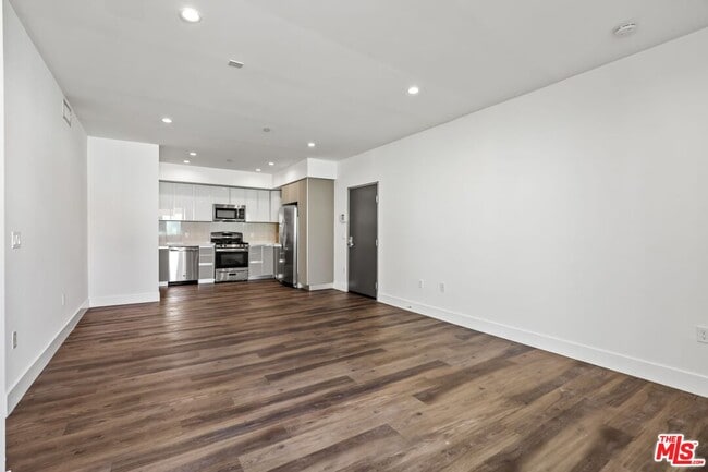 Building Photo - 850 Wilcox Ave