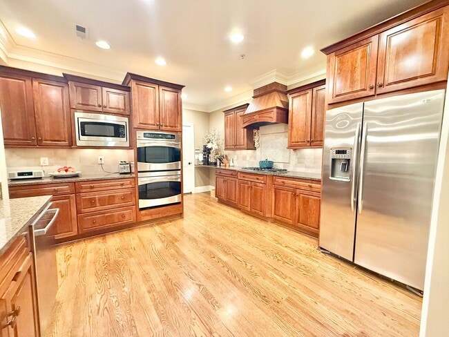Building Photo - 465 Chapel Grove Ln