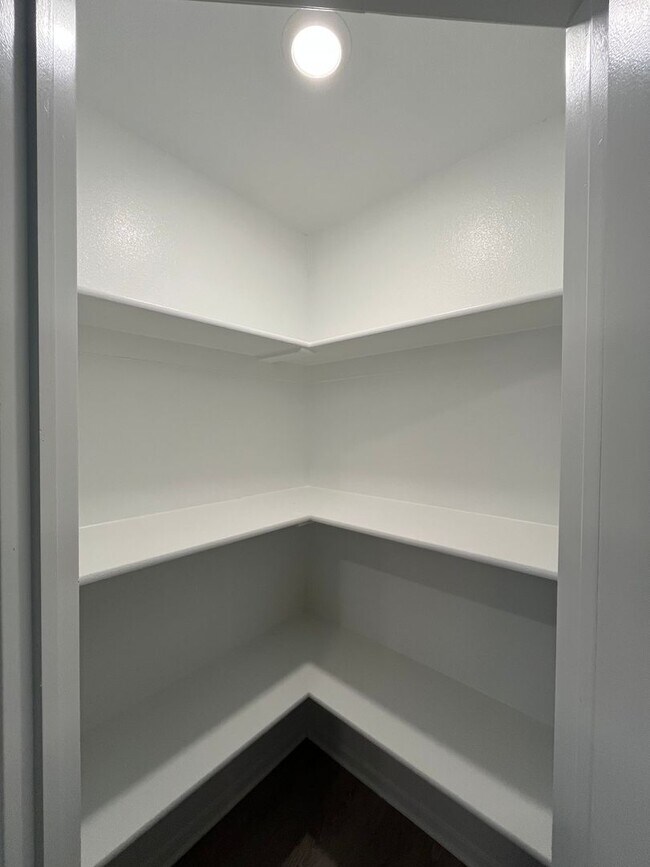 Building Photo - PRE-LEASING NOW — Beautiful 3-Bedroom | 2-Bath Duplex in Bentonville