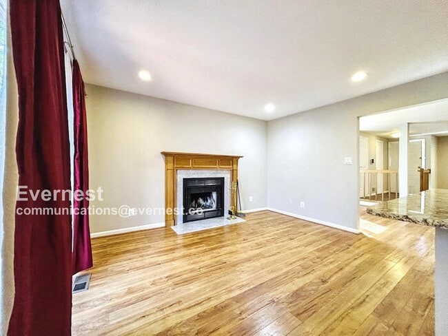 Building Photo - 1654 Oak Spring Way