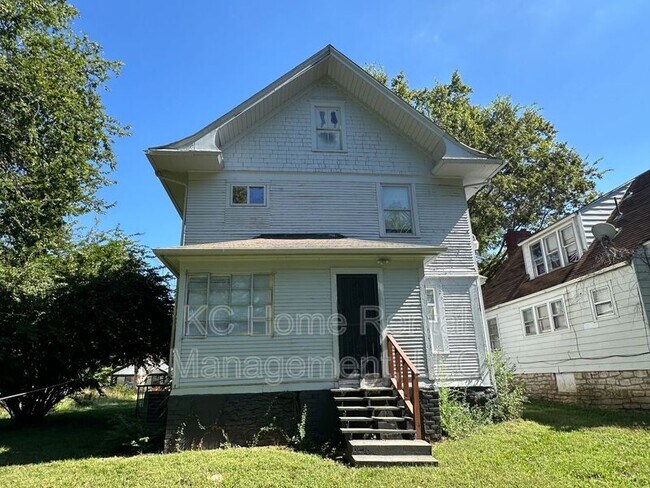 Building Photo - 6118 S Benton Ave