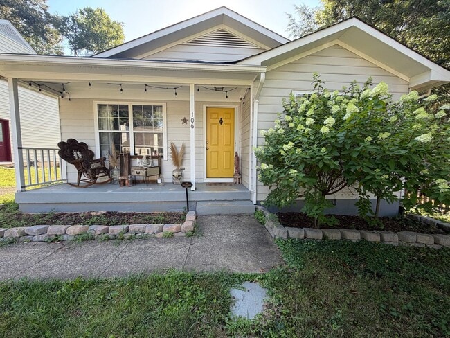 Building Photo - 106 Westwood Cir