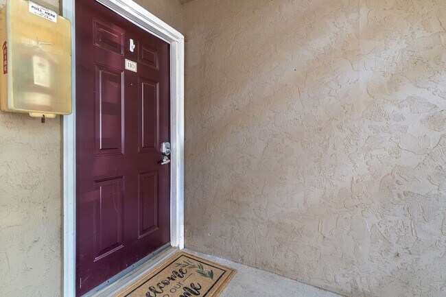 Building Photo - 19230 Forest Park Dr NE