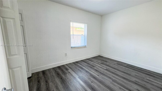 Building Photo - 1176 NW 48th St