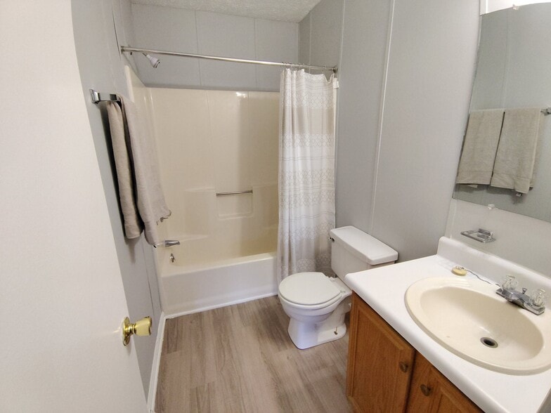 Building Photo - 30 Fonda Dr