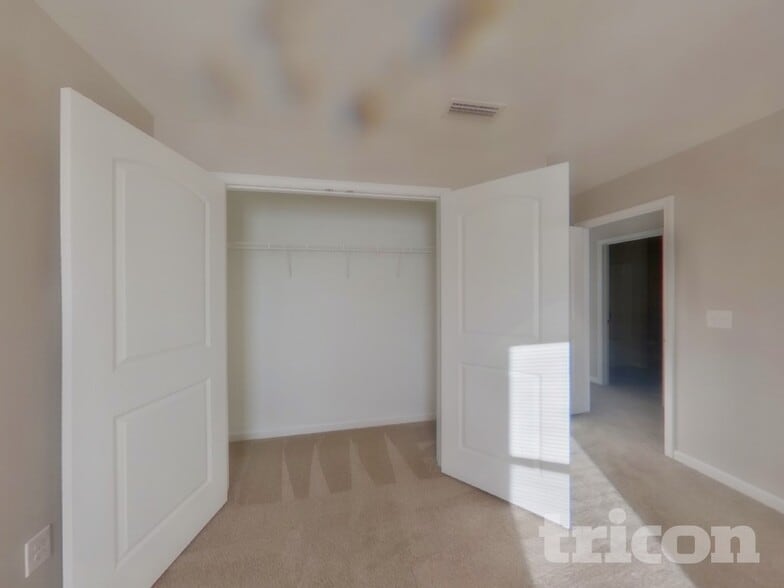 Building Photo - 178 Hidden Lakes Rd