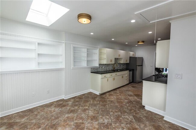 Building Photo - 88 Karland Dr NW