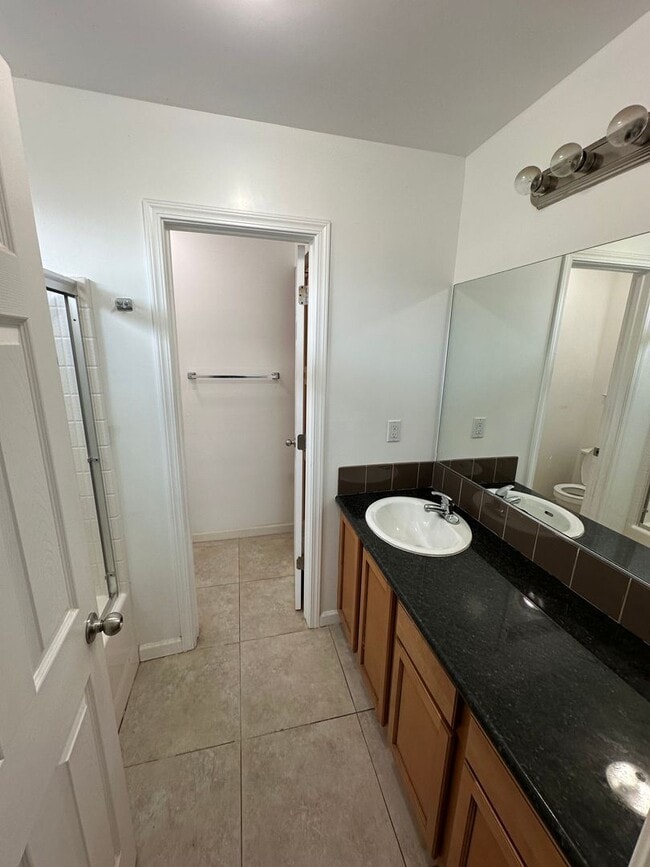 Building Photo - Beautiful Home in Sanger