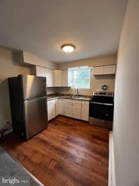 Building Photo - 50 N Fellowship Rd