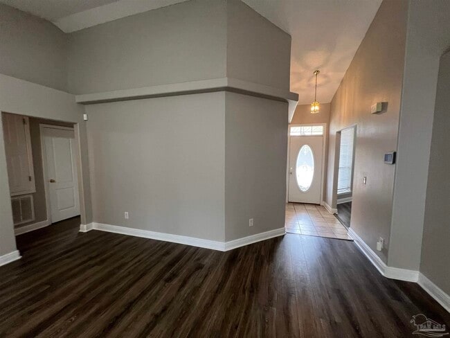 Building Photo - 7230 Annandale Dr