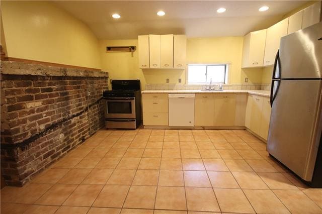 Building Photo - 6117 Magazine St